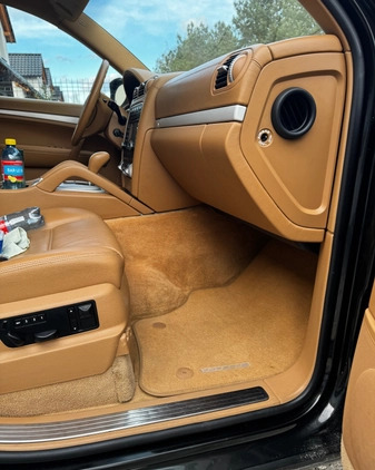 Porsche Cayenne cena 57999 przebieg: 176000, rok produkcji 2007 z Siechnice małe 172